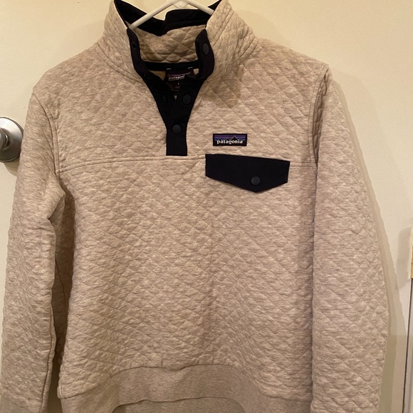 Patagonia Sweaters - Patagonia Quilted Pull Over